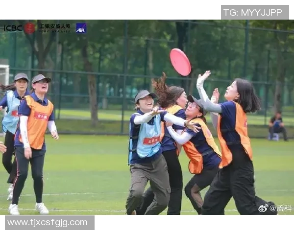 上海飞盘队与武汉飞盘队的精彩对决赛后分析与战术探讨